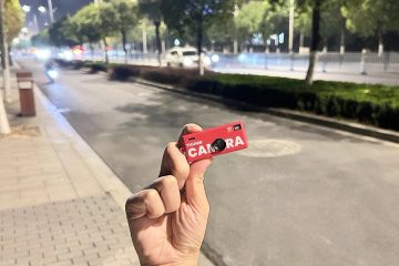 베스트셀러 THUMB 미니 CCD 디지털 카메라  – 학생 및 여행용 레트로 스타일 엄지손가락 크기 카메라 photo review