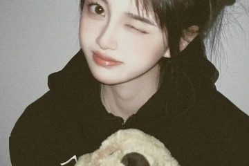 베스트셀러 THUMB 미니 CCD 디지털 카메라  – 학생 및 여행용 레트로 스타일 엄지손가락 크기 카메라 photo review